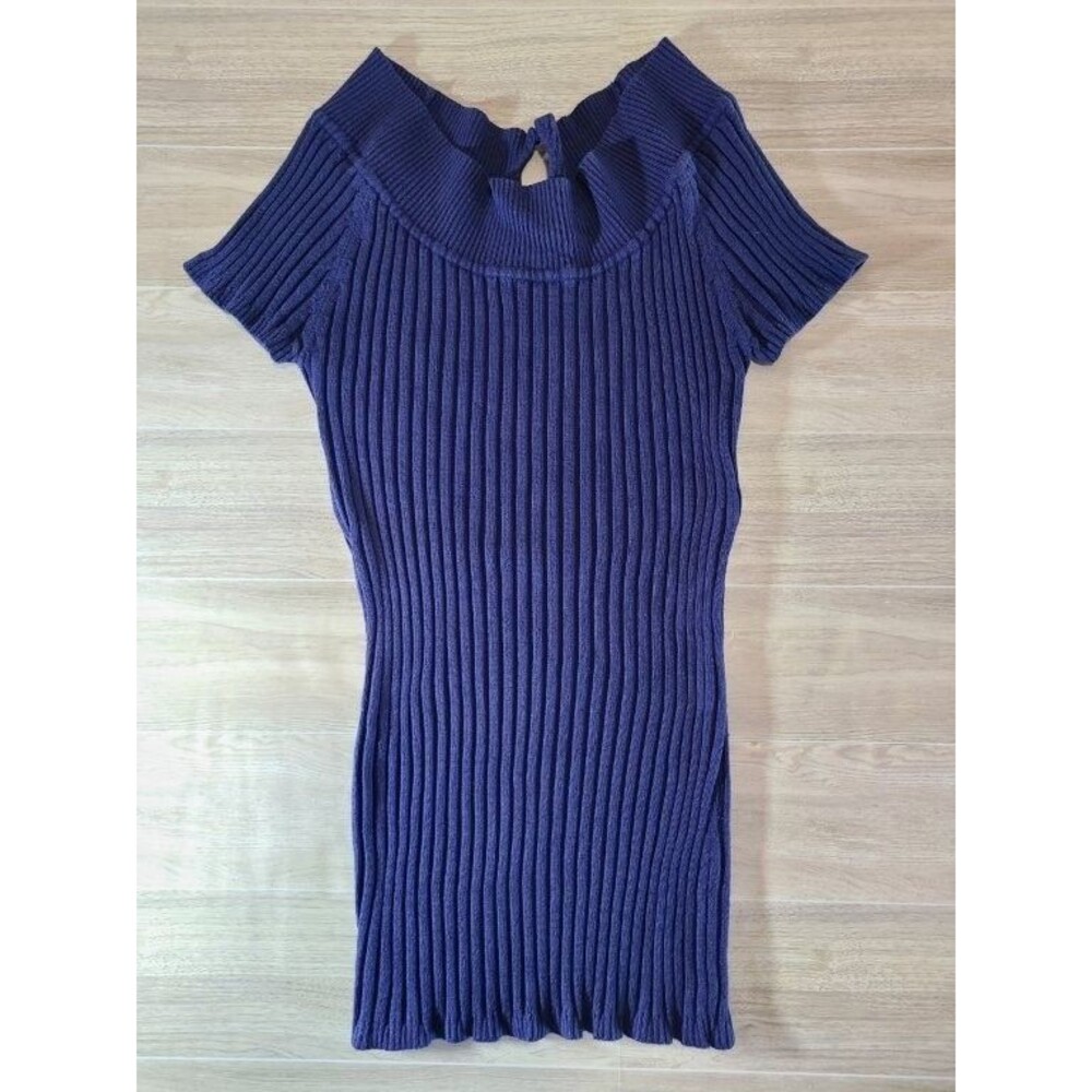 It's Our Time Sweater Womens M Navy Blue Keyhole Back Ribbed Knit Top Short Slee